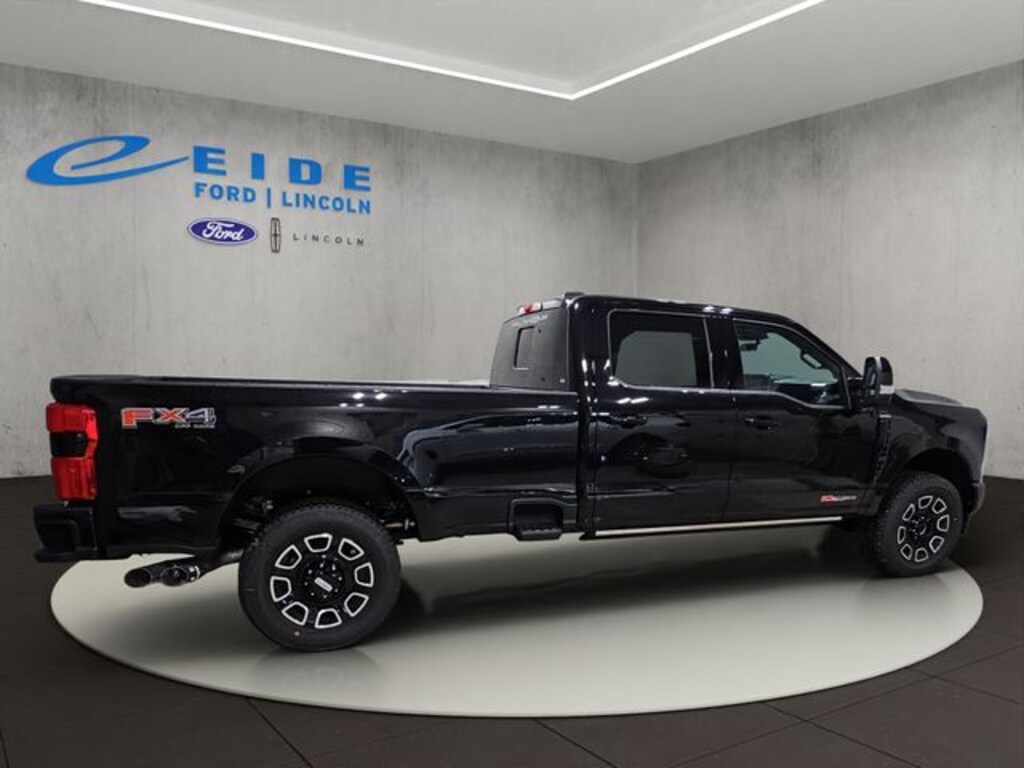 New 2026 Ford F-350 Platinum Truck Crew Cab