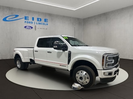 2023 Ford F-450SD Platinum Truck