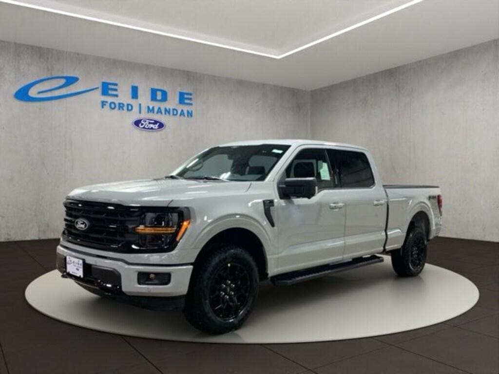 New 2026 Ford F-150 XLT Black Appearance Truck SuperCrew Cab