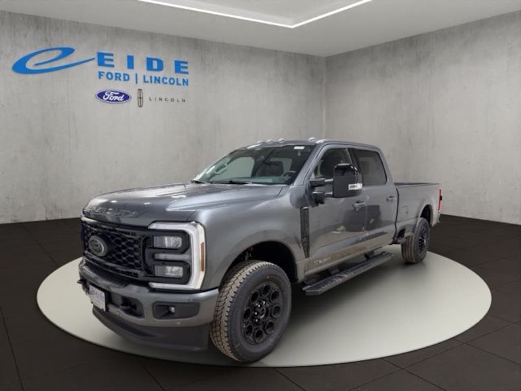 New 2026 Ford F-350 Lariat Black Appearance Truck Crew Cab