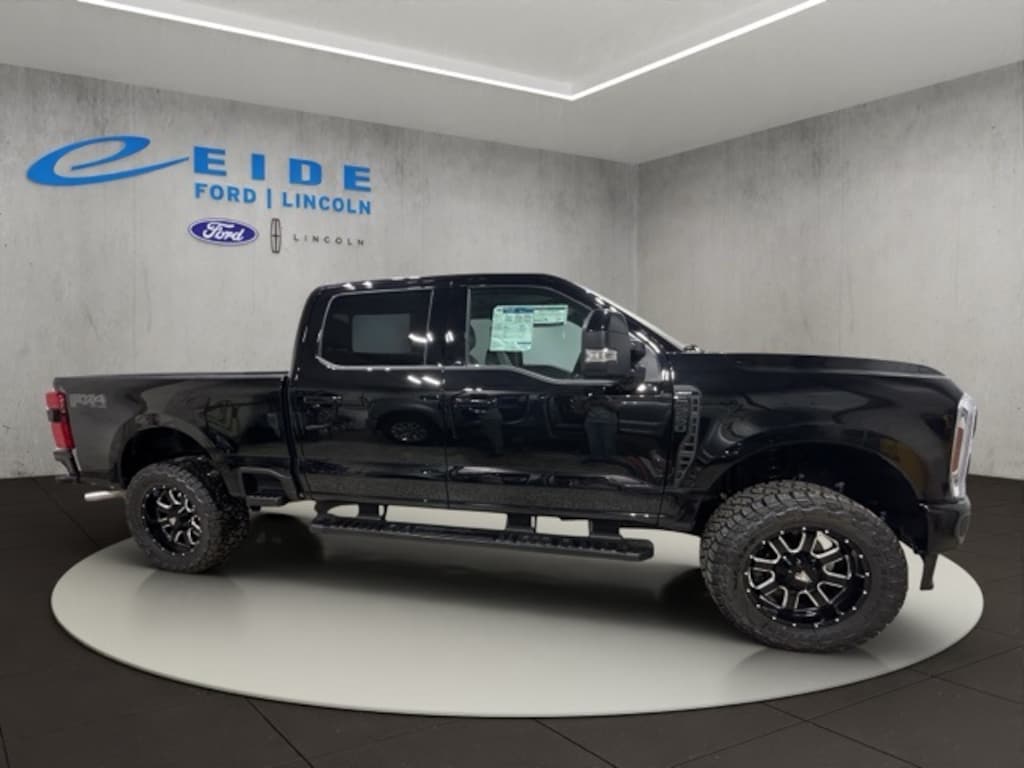New 2025 Ford F-250 Lariat Waldoch Level HD Package Truck Crew Cab