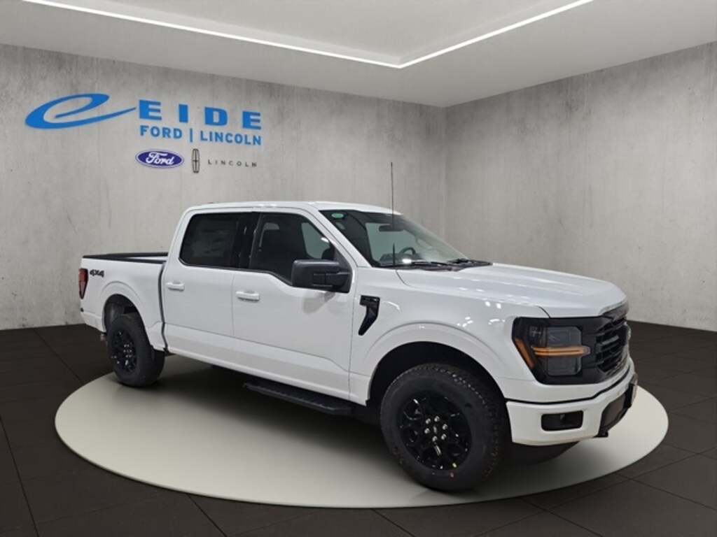 New 2026 Ford F-150 XLT Black Appearance Truck SuperCrew Cab