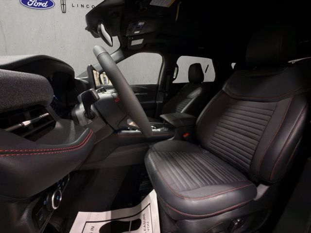 2026 Ford Explorer ST-Line - Photo 8