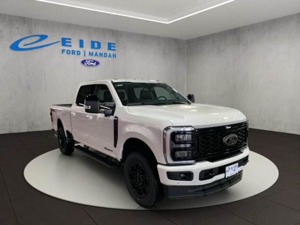 New 2026 Ford F-350 Lariat Truck Crew Cab