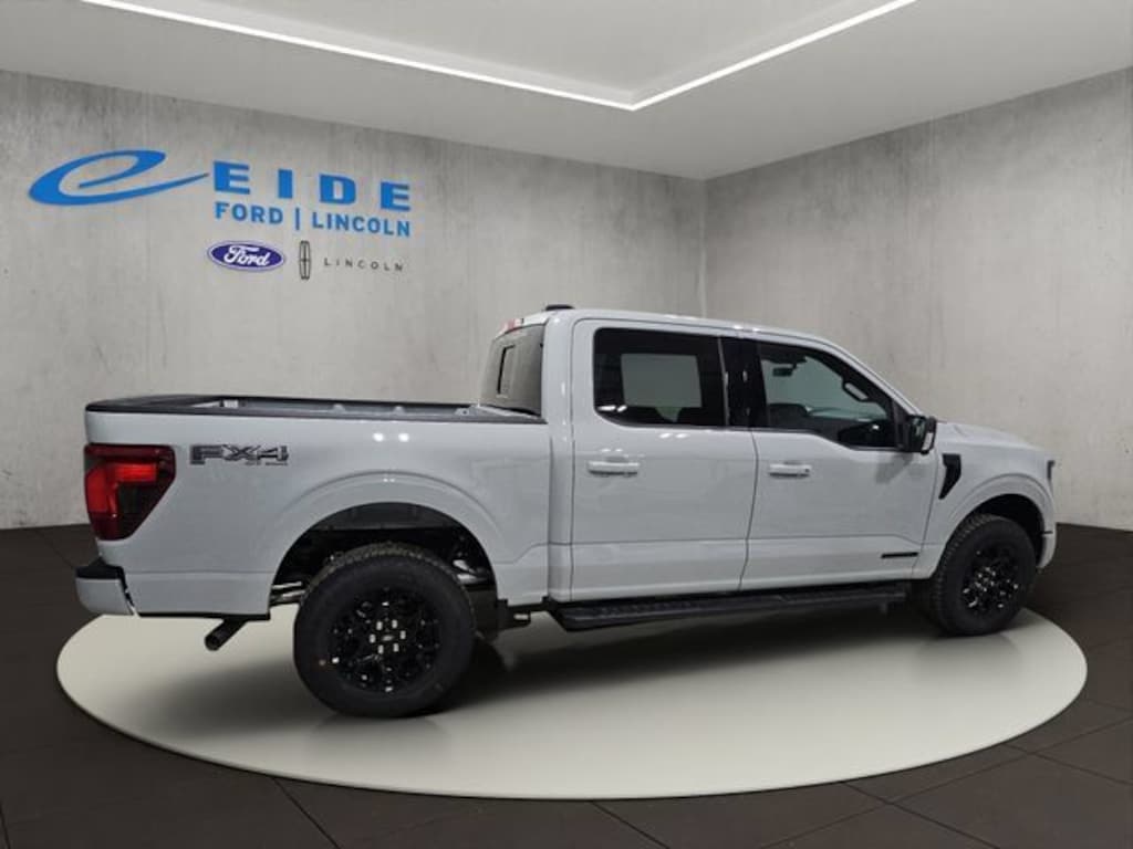New 2026 Ford F-150 XLT Black Appearance Truck SuperCrew Cab