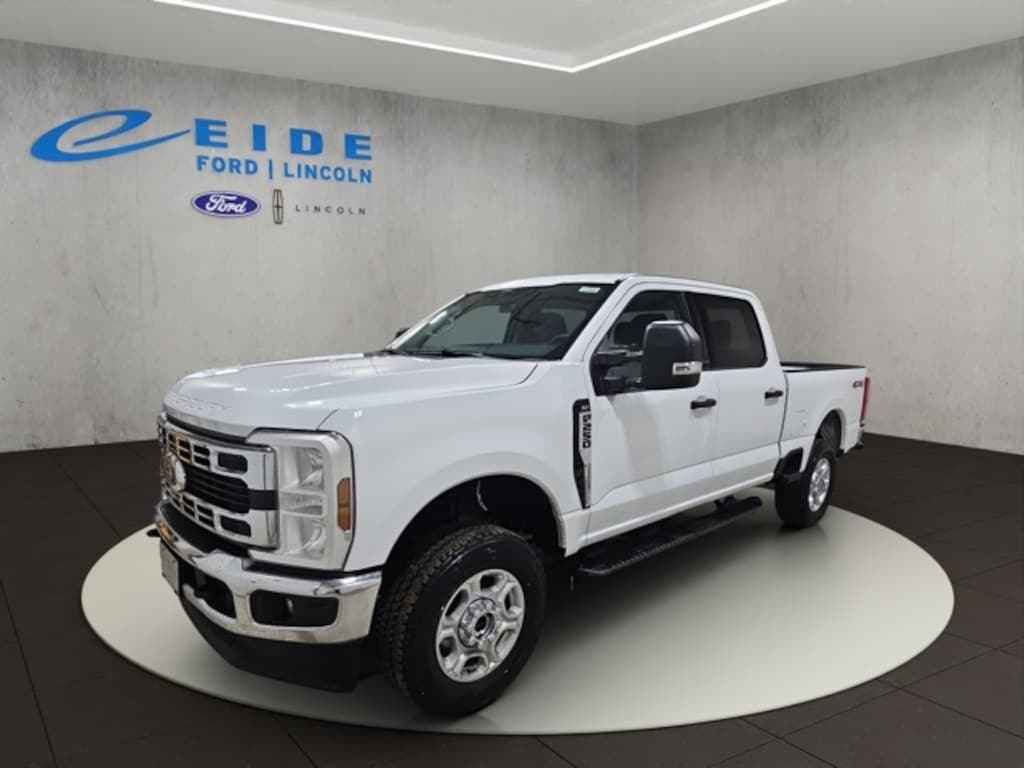 New 2026 Ford F-250 XLT Truck Crew Cab