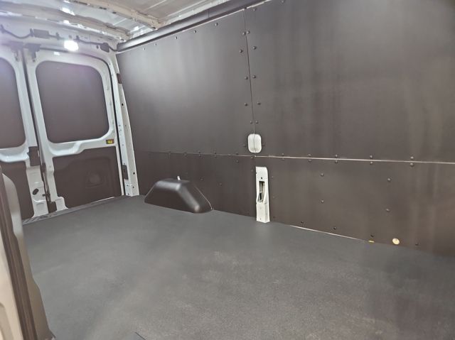 2025 Ford E-Transit Cargo Van Base - Photo 15