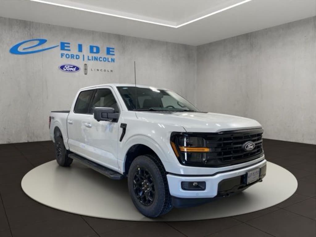 New 2026 Ford F-150 XLT Black Appearance Truck SuperCrew Cab