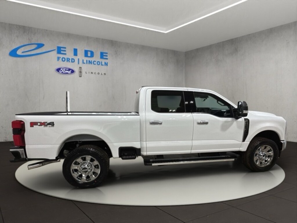 New 2026 Ford F-250 Lariat Truck Crew Cab