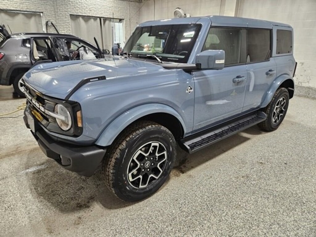 New 2025 Ford Bronco Outer Banks SUV