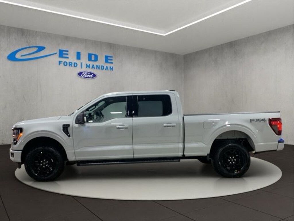 New 2026 Ford F-150 XLT Black Appearance Truck SuperCrew Cab