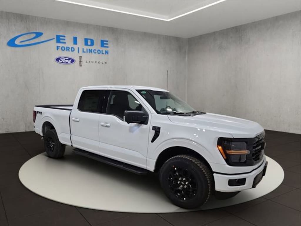 New 2026 Ford F-150 XLT Black Appearance Truck SuperCrew Cab