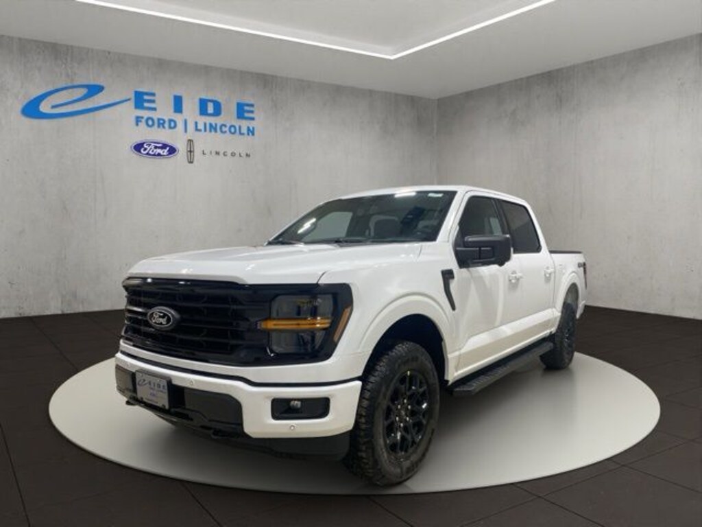 New 2026 Ford F-150 XLT Black Appearance Truck SuperCrew Cab