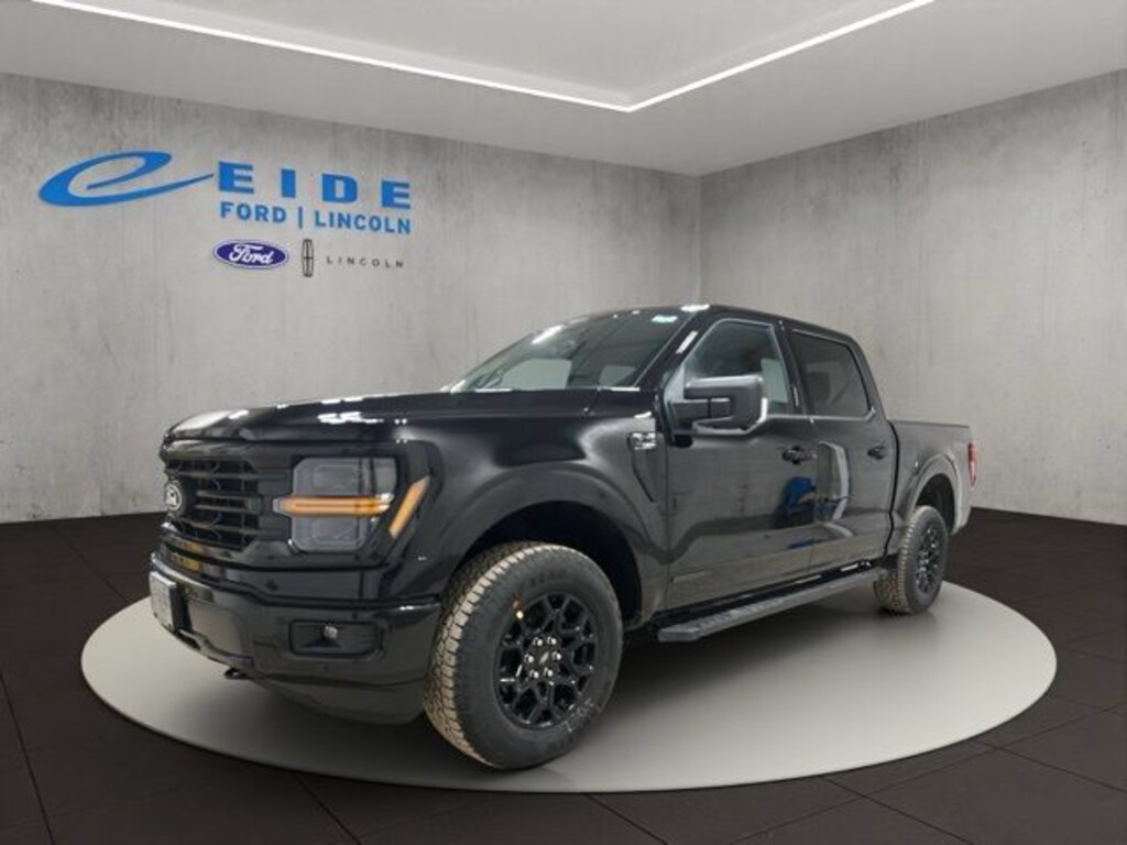 New 2026 Ford F-150 XLT Black Appearance Truck SuperCrew Cab