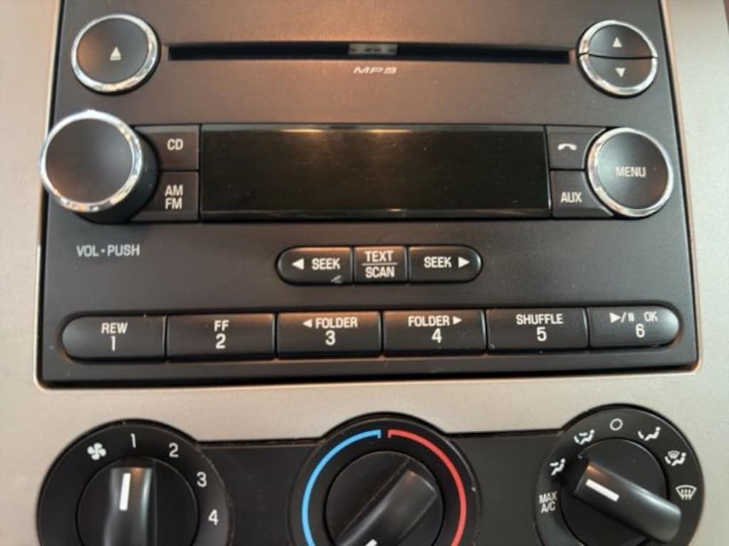 Used 2010 Ford Expedition XLT SUV