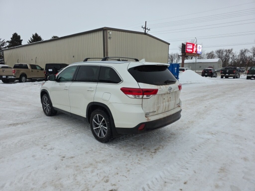 Used 2019 Toyota Highlander XLE SUV