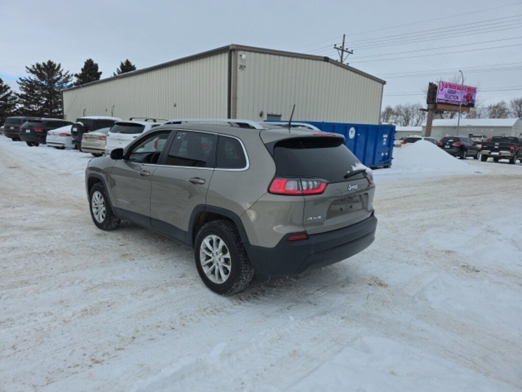 Used 2019 Jeep Cherokee Latitude SUV