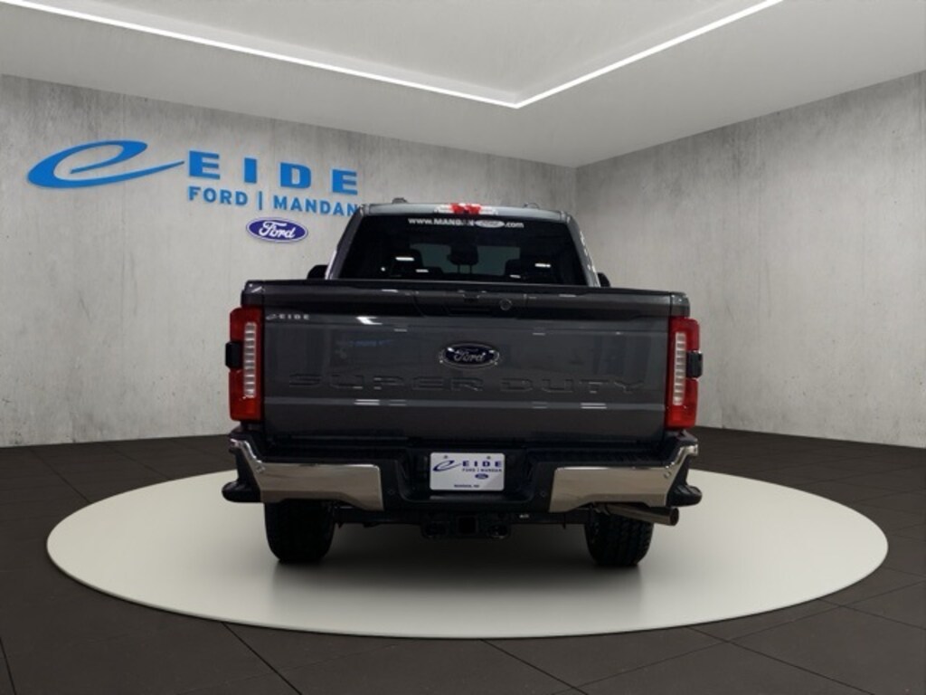 New 2026 Ford F-250SD Lariat Truck