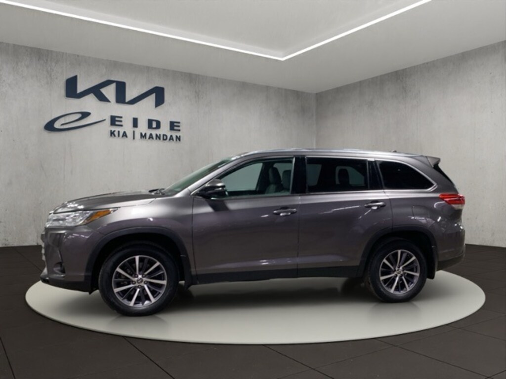 Used 2019 Toyota Highlander XLE SUV