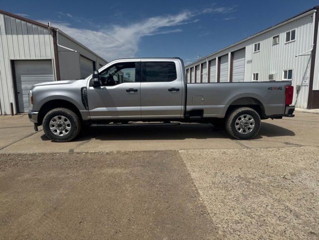 Used 2024 Ford F-250SD XLT Truck