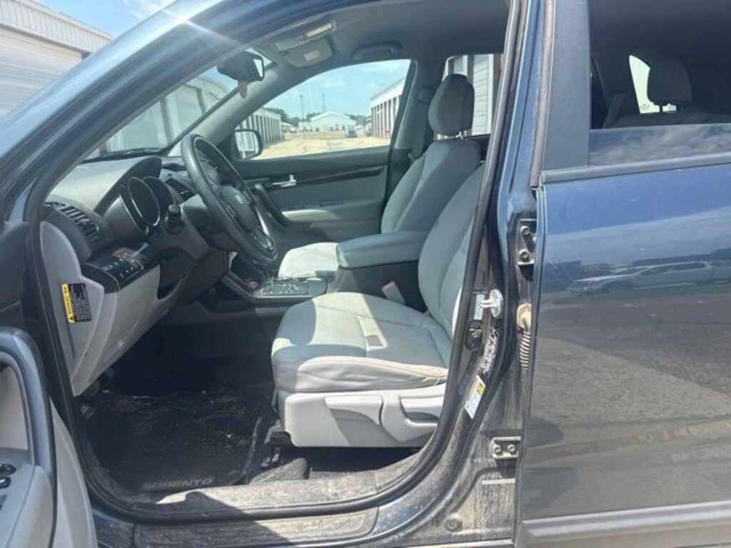 Used 2011 Kia Sorento LX SUV