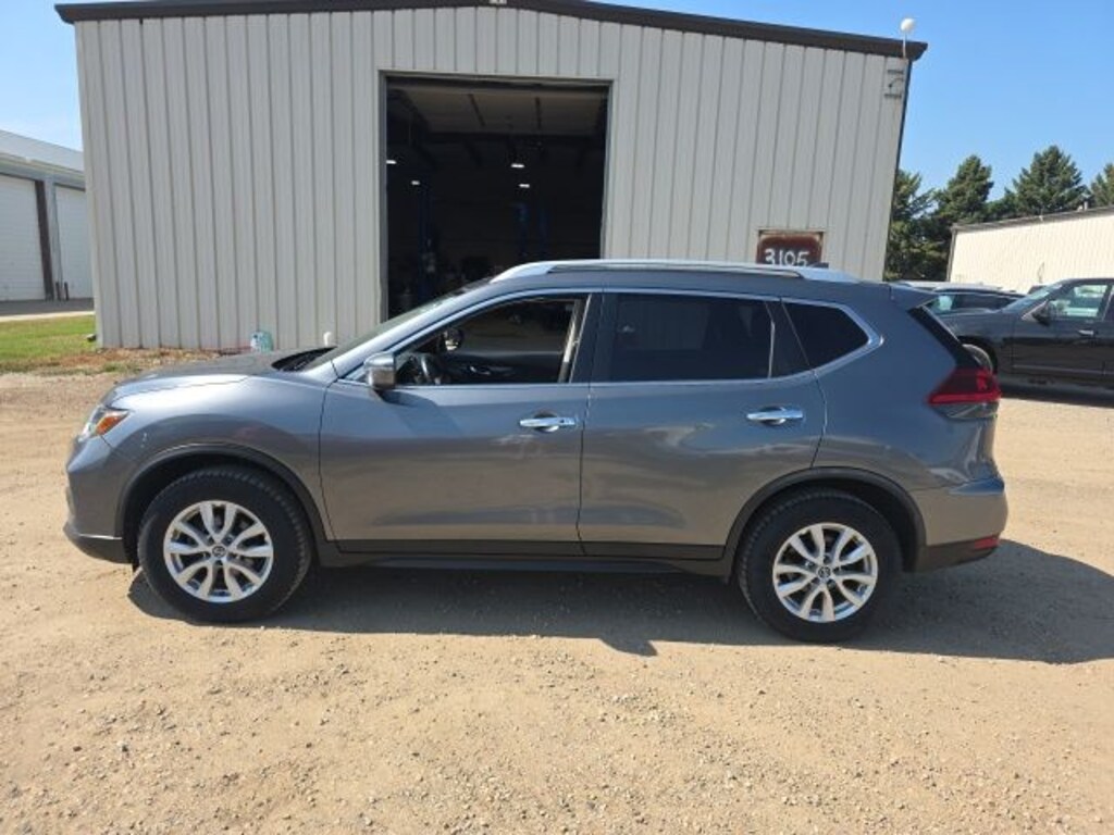 Used 2018 Nissan Rogue SV SUV