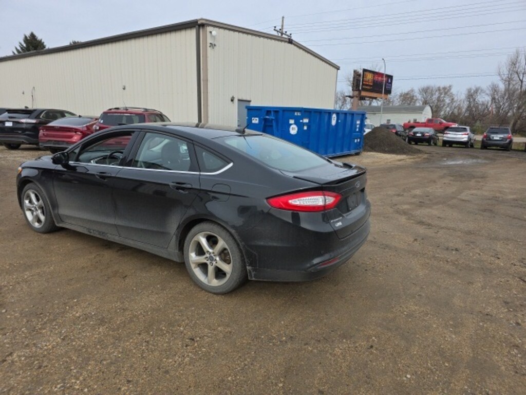 Used 2014 Ford Fusion SE Sedan