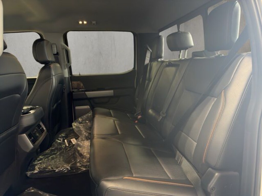 New 2026 Ford F-250SD Lariat Black Appearance Truck