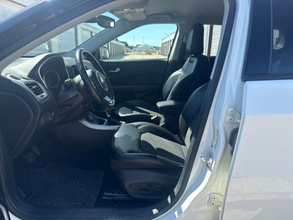 Used 2018 Jeep Compass Latitude SUV