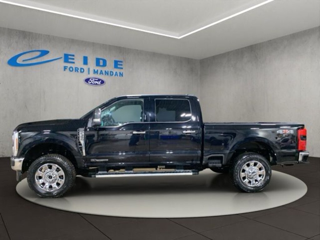 Used 2024 Ford F-350SD Lariat Truck