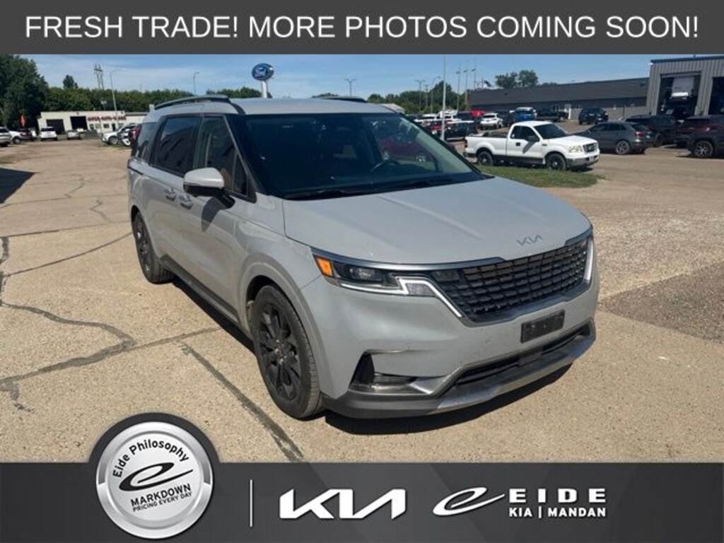 Used 2024 Kia Carnival SX Minivan/Van