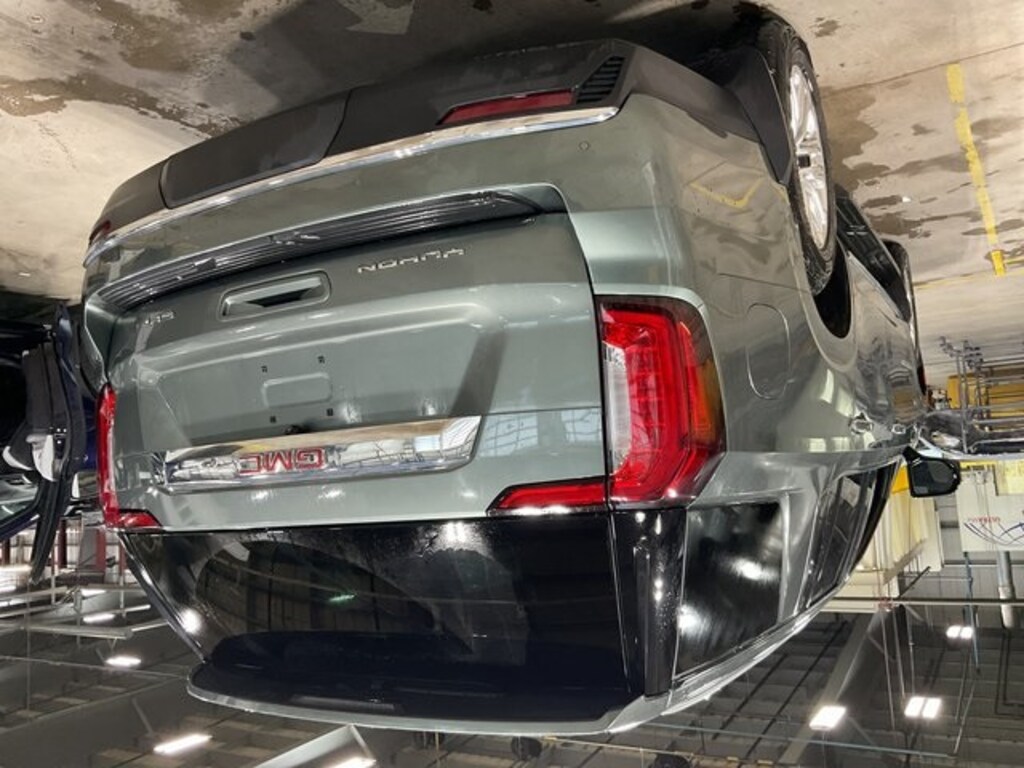 Used 2023 GMC Yukon SLT SUV