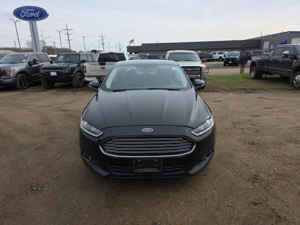Used 2014 Ford Fusion SE Sedan