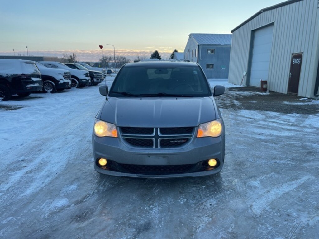 Used 2017 Dodge Grand Caravan SXT Minivan/Van