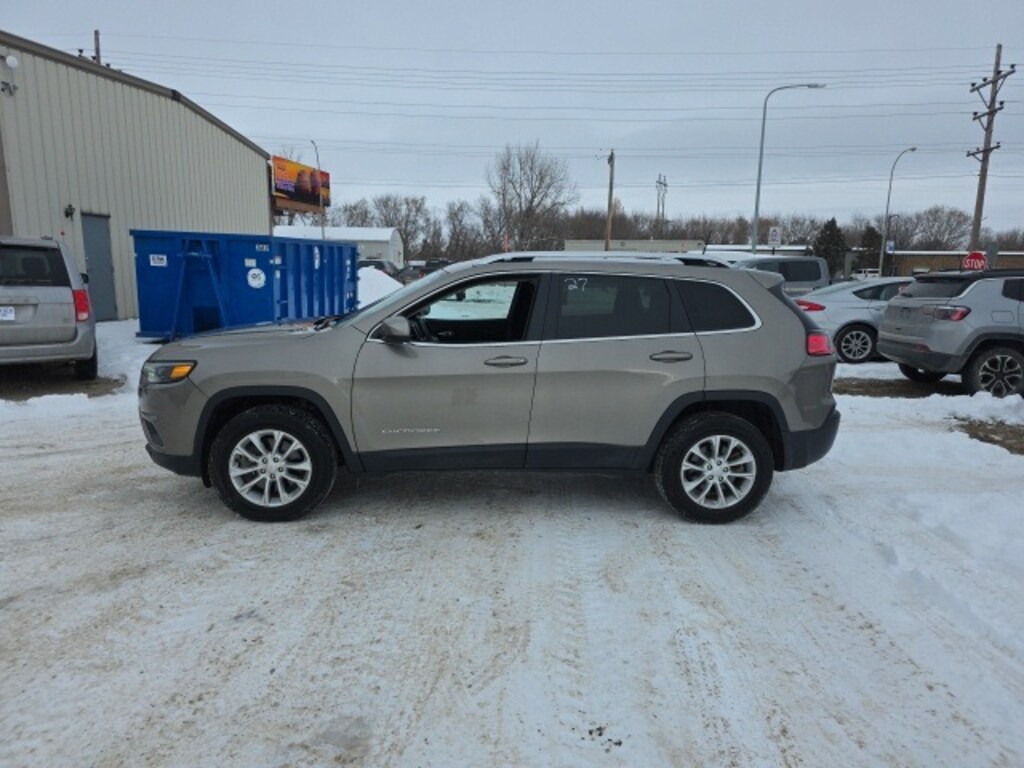 Used 2019 Jeep Cherokee Latitude SUV