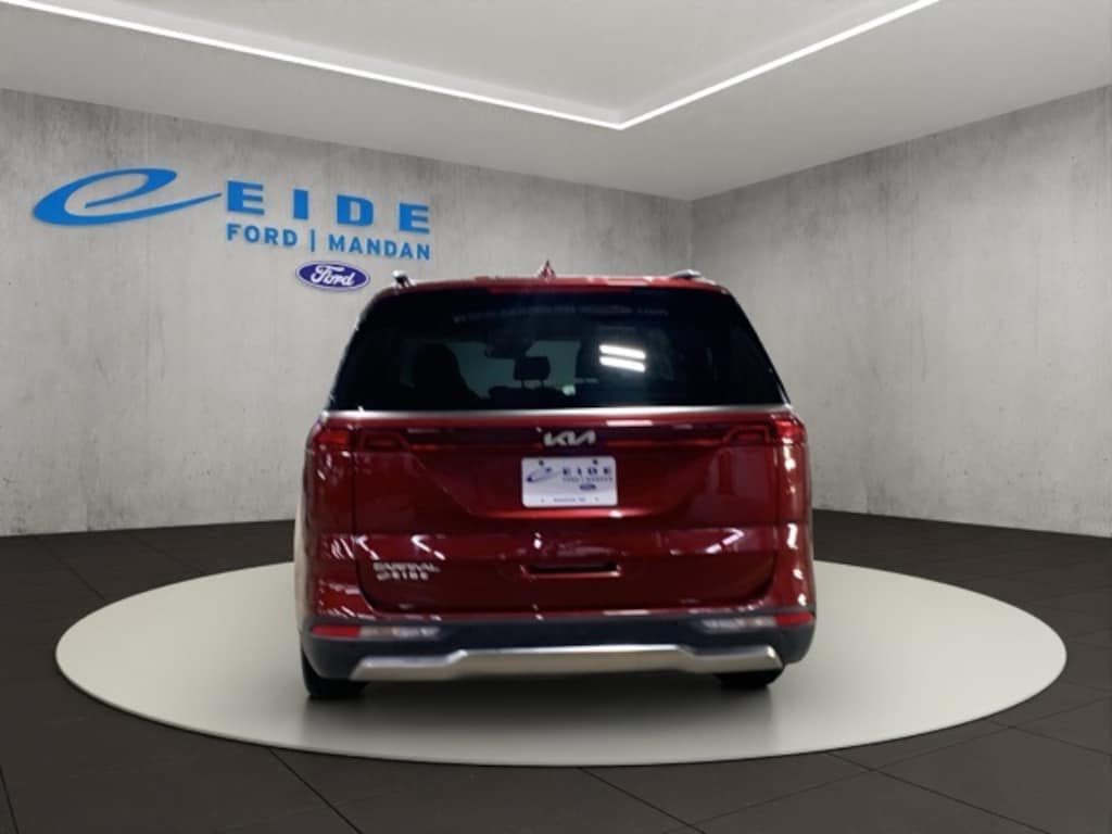 Used 2024 Kia Carnival SX Minivan/Van