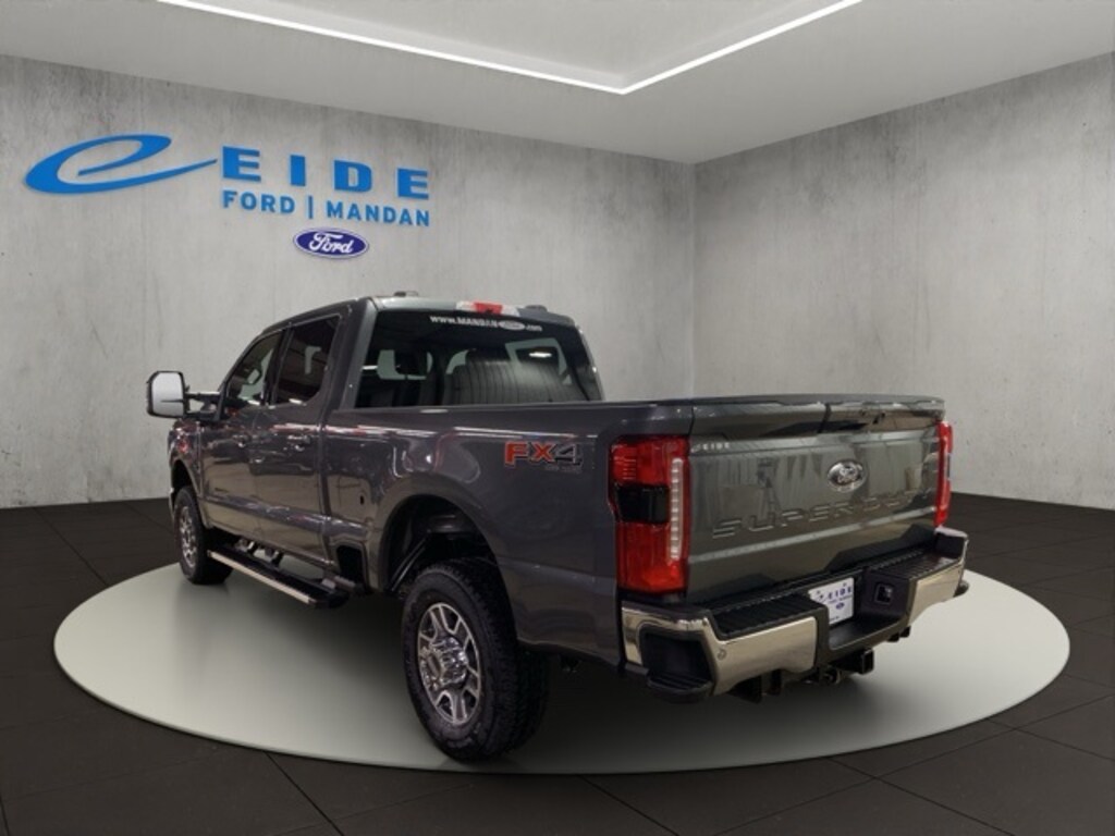 New 2026 Ford F-250SD Lariat Truck