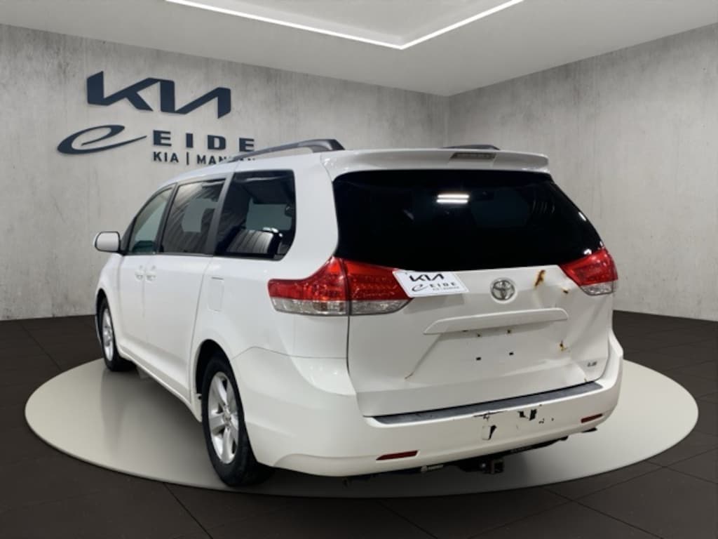 Used 2011 Toyota Sienna Base Minivan/Van