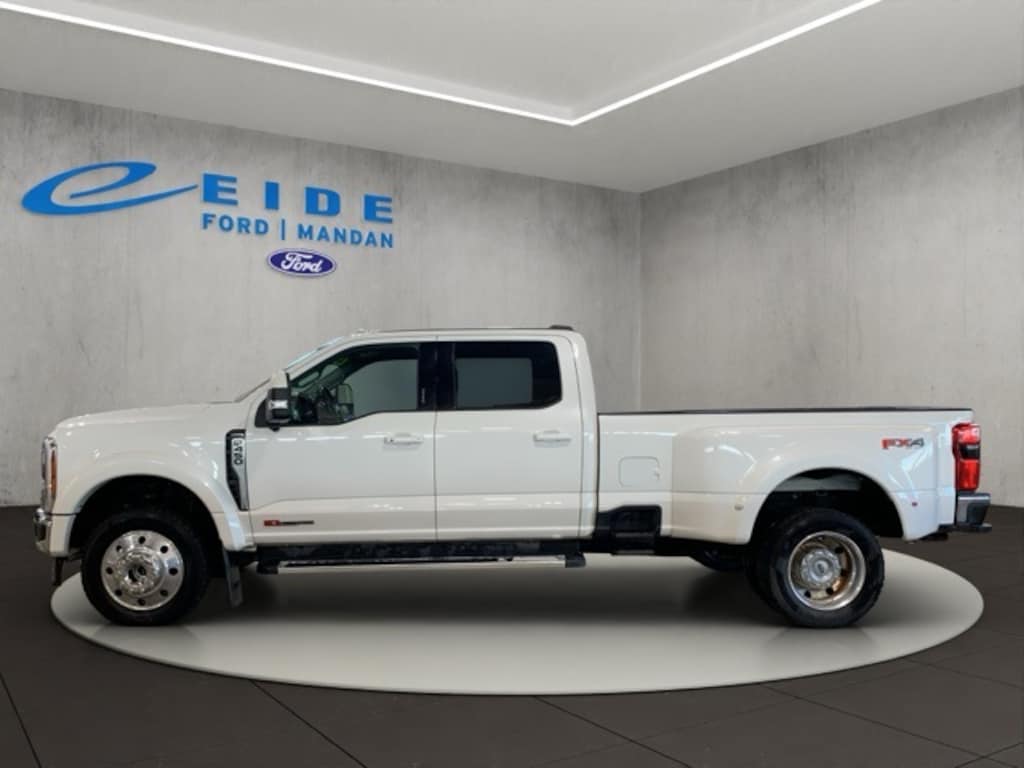 Used 2023 Ford F-450SD Lariat Truck