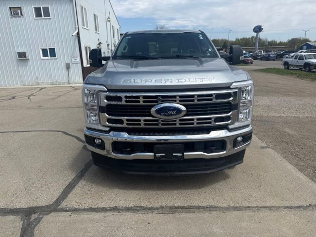 Used 2024 Ford F-250SD XLT Truck