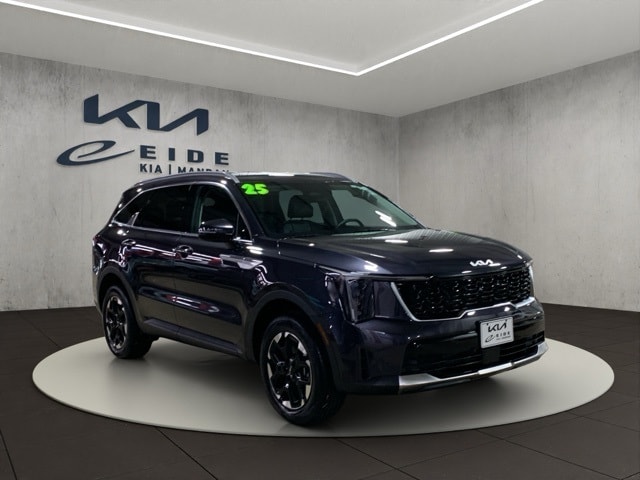 2025 Kia Sorento S's photo