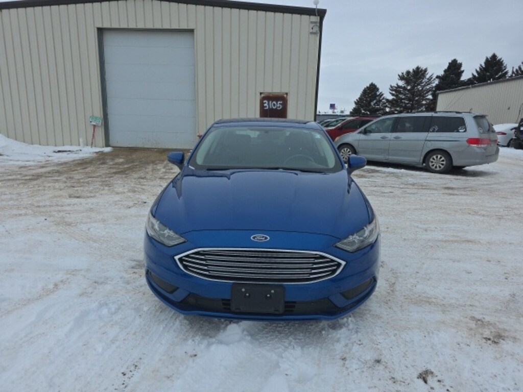 Used 2017 Ford Fusion SE Sedan