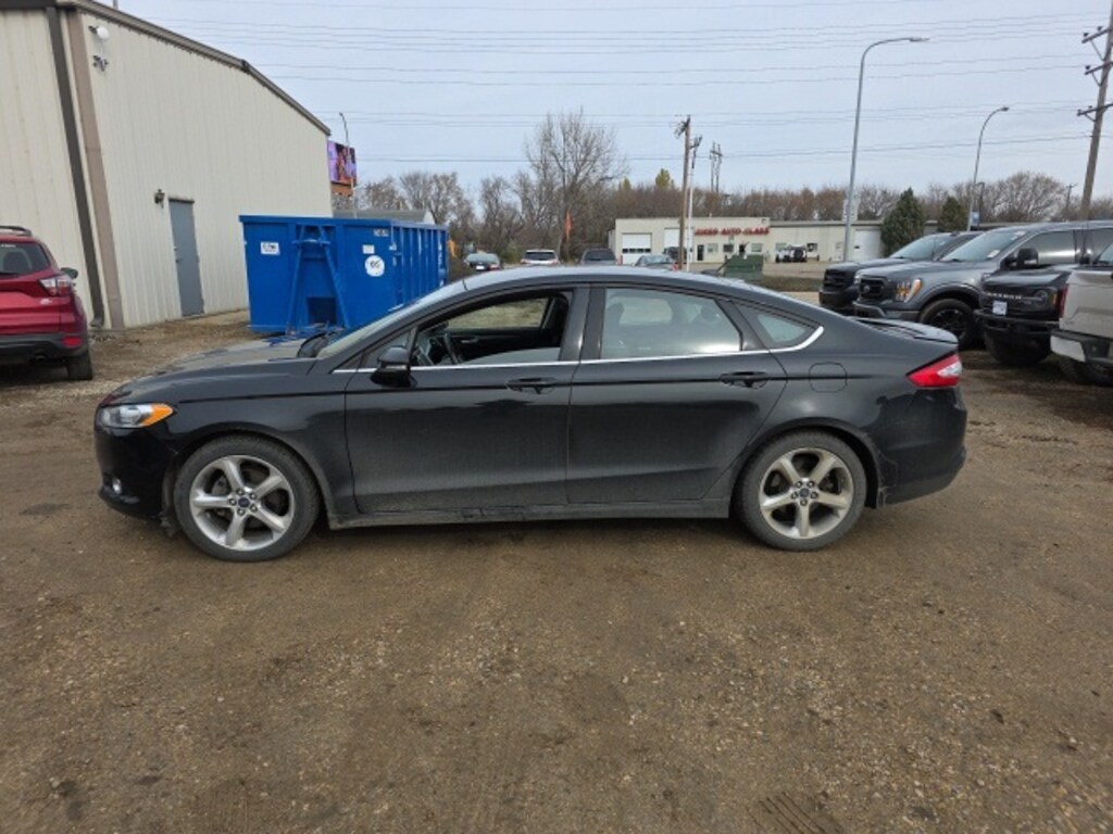 Used 2014 Ford Fusion SE Sedan