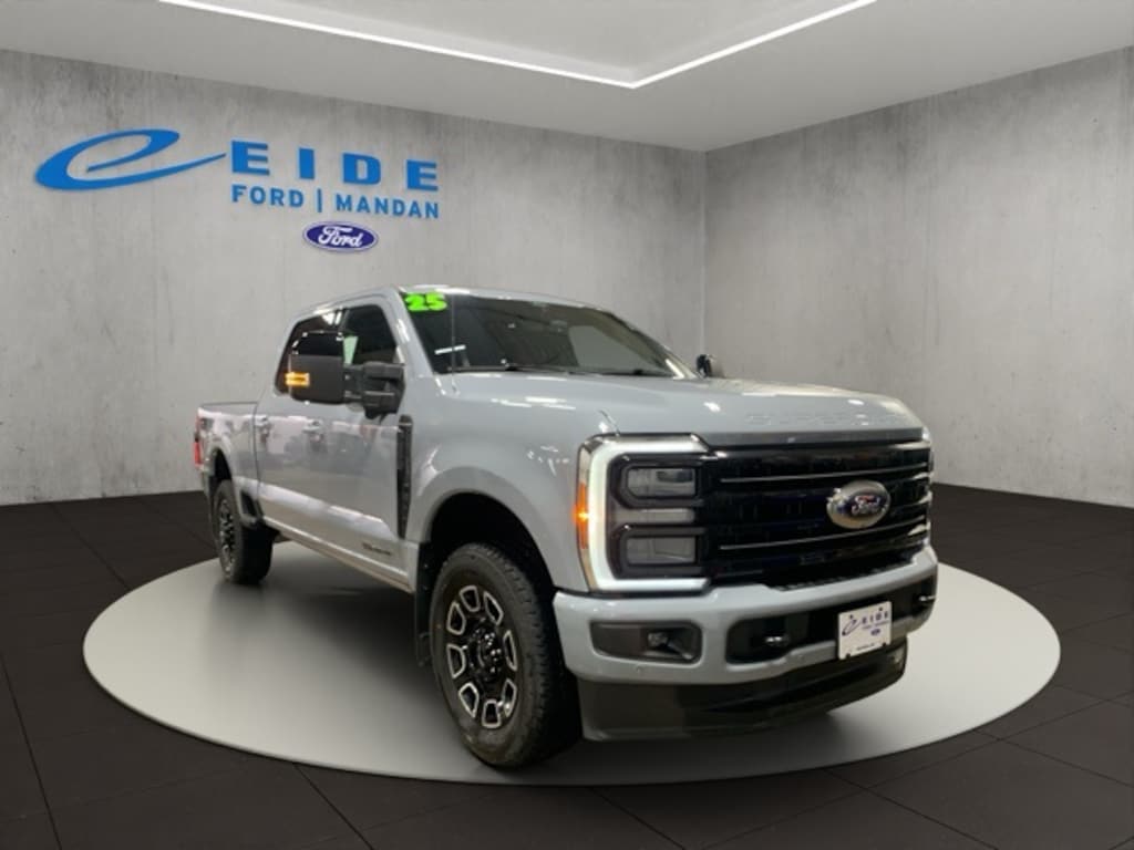 Used 2025 Ford F-250SD Platinum Truck