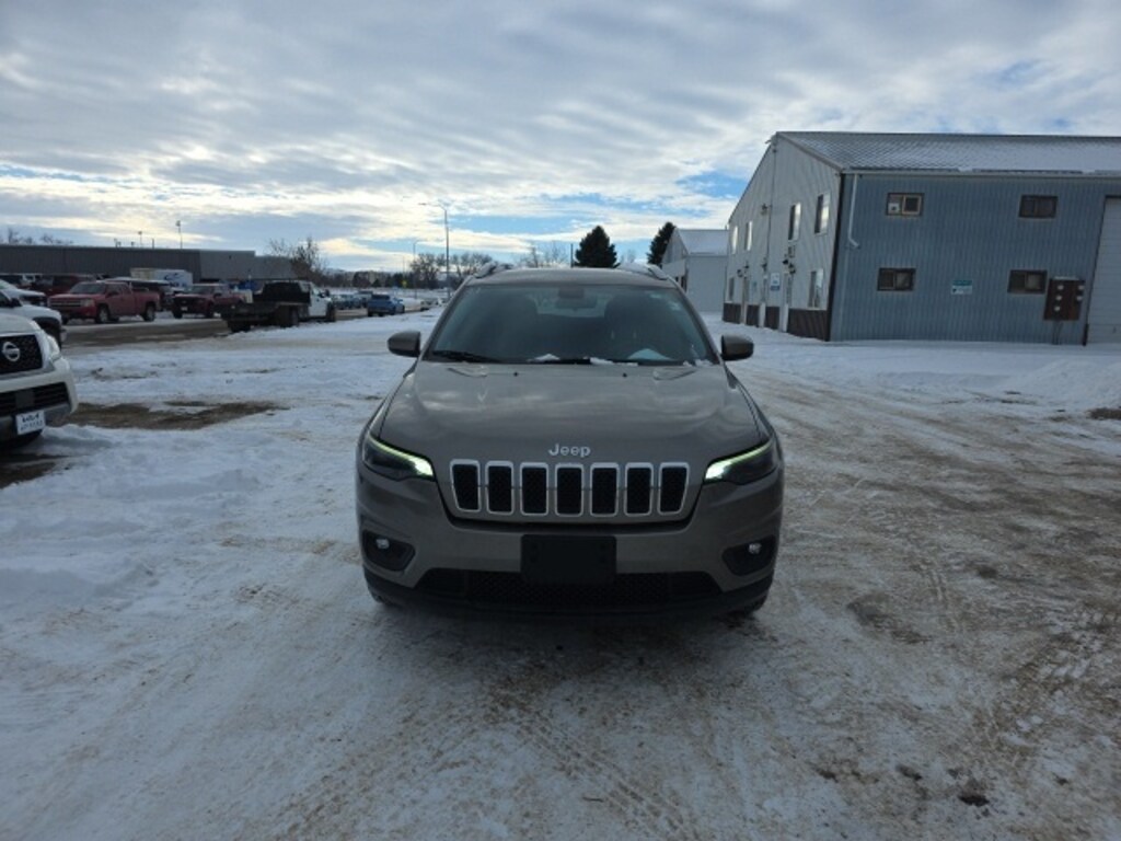 Used 2019 Jeep Cherokee Latitude SUV