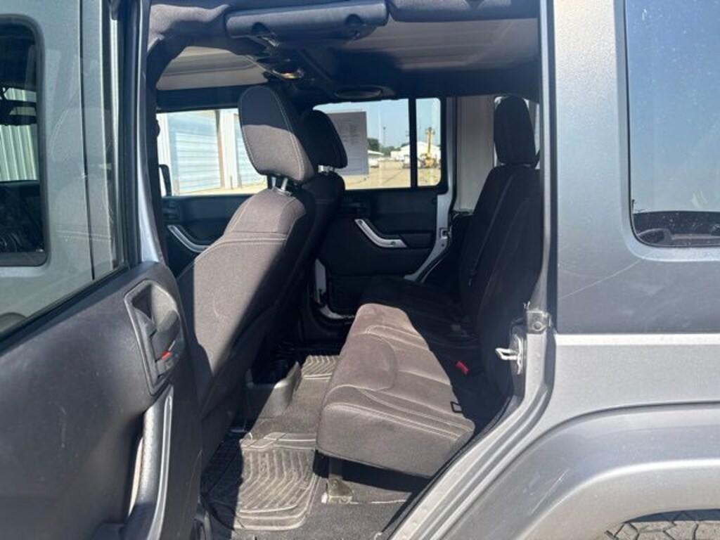 Used 2013 Jeep Wrangler Unlimited Sahara SUV