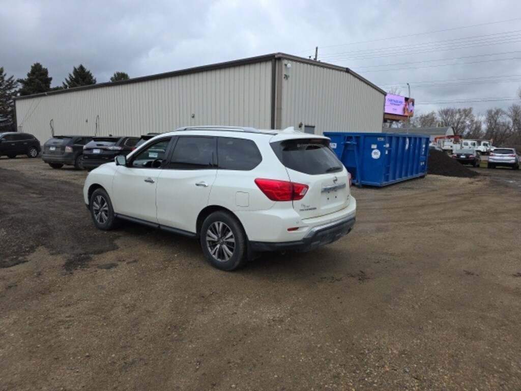 Used 2019 Nissan Pathfinder SL SUV