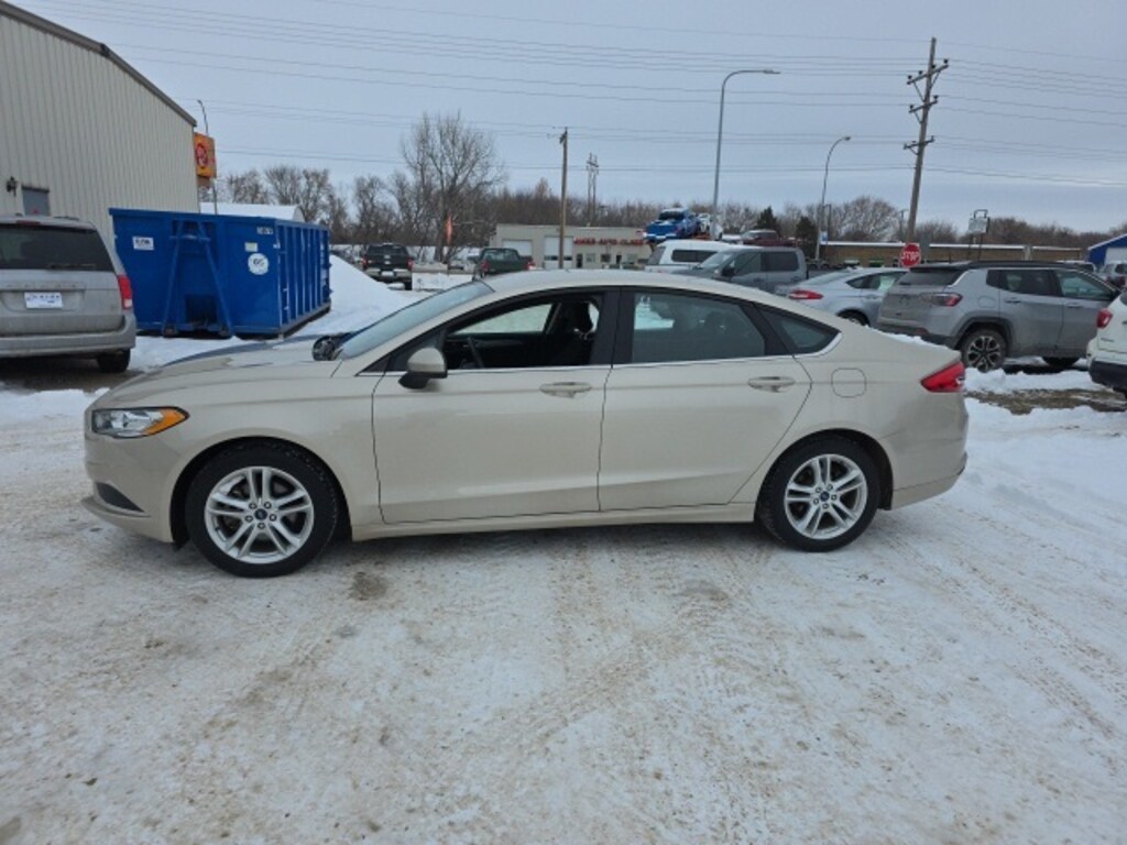 Used 2018 Ford Fusion SE Sedan