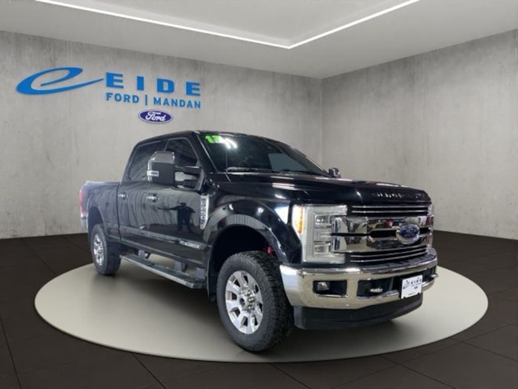 Used 2017 Ford F-250SD Lariat Truck