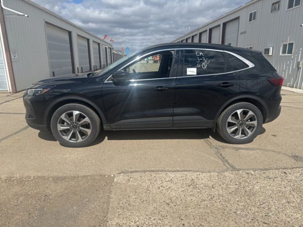 Used 2025 Ford Escape Platinum SUV